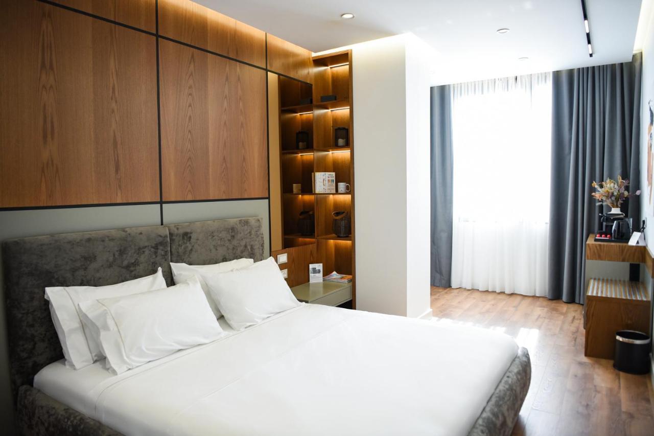 The Wilson Tirana Hotel Exterior foto